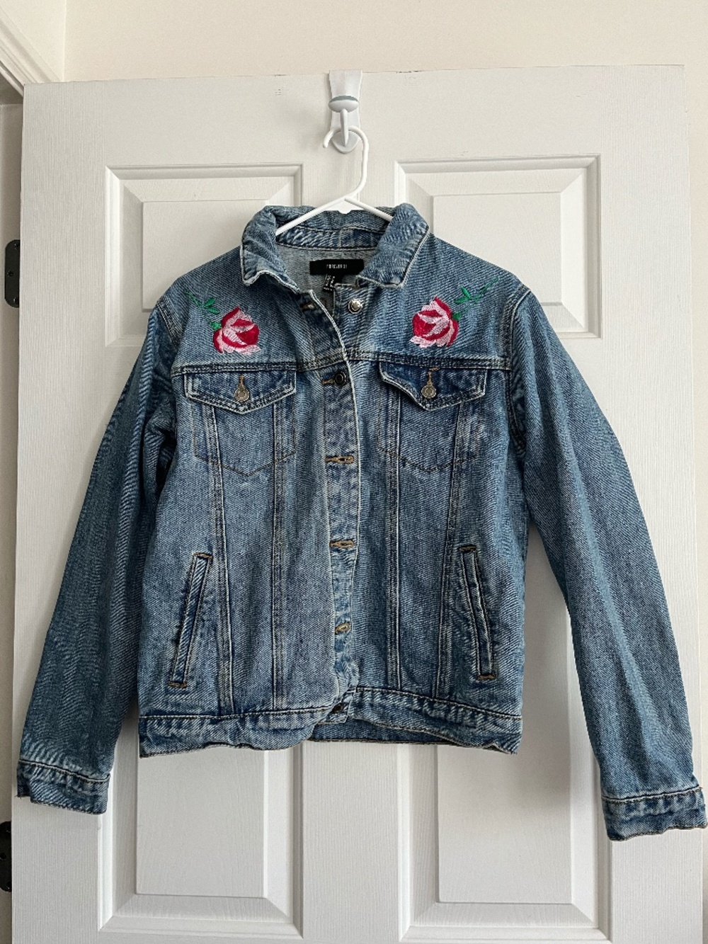 Forever21 Light Blue Denim Jacket with Tiger Bee Flower Stitching | Size Medium